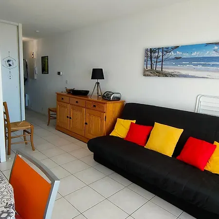 Bel Proche Avec Terrasse - Hilaire De Riez - Fr-1-323-455 *