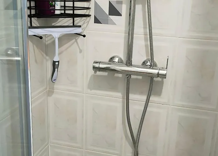 Bel Proche Avec Terrasse - Hilaire De Riez - Fr-1-323-455 *