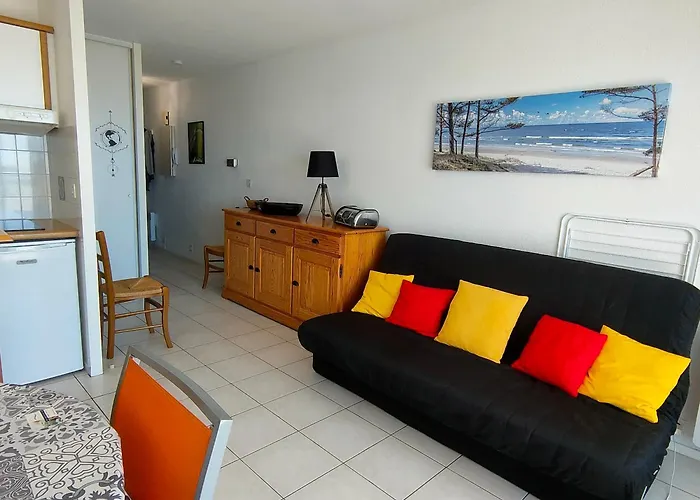 Bel Proche Avec Terrasse - Hilaire De Riez - Fr-1-323-455 *